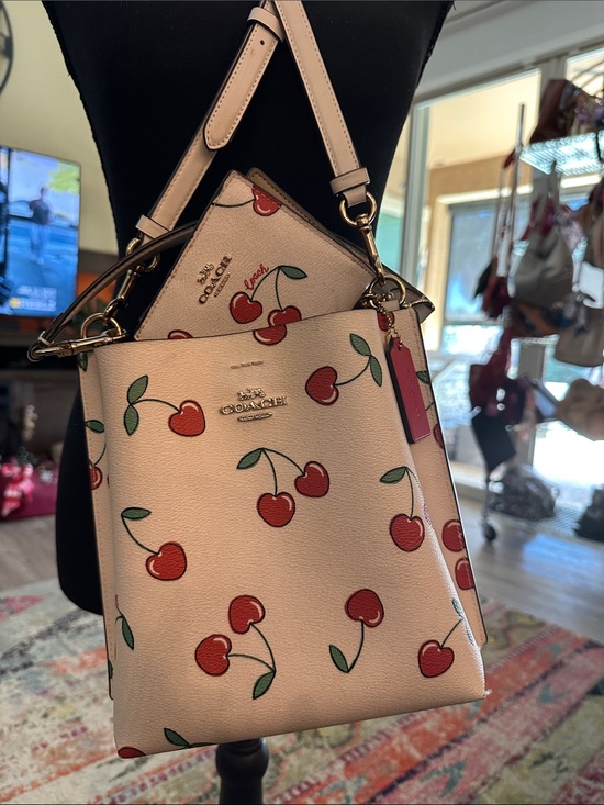 Coach Handbags - COACH #309 Mollie Bucket Bag 22 Cream Cherry-Print Shoulder Bag/ Wallet